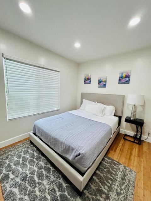Gated Contemporary 3 Bedroom - 2 Bathroom Home In South La Plus Parking Los Angeles Zewnętrze zdjęcie